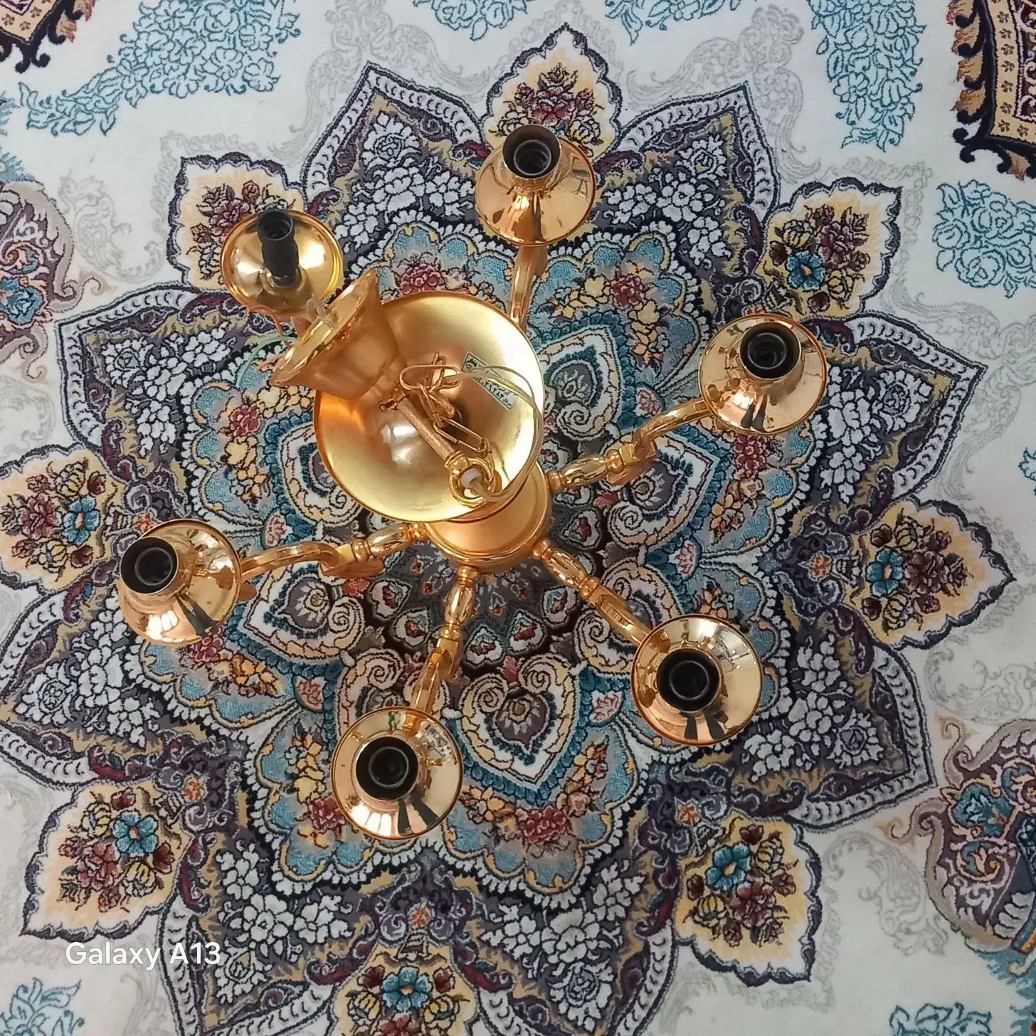 لوستر‌برنج‌۴عددسالم|لوستر و چراغ آویز|اردبیل, |دیوار