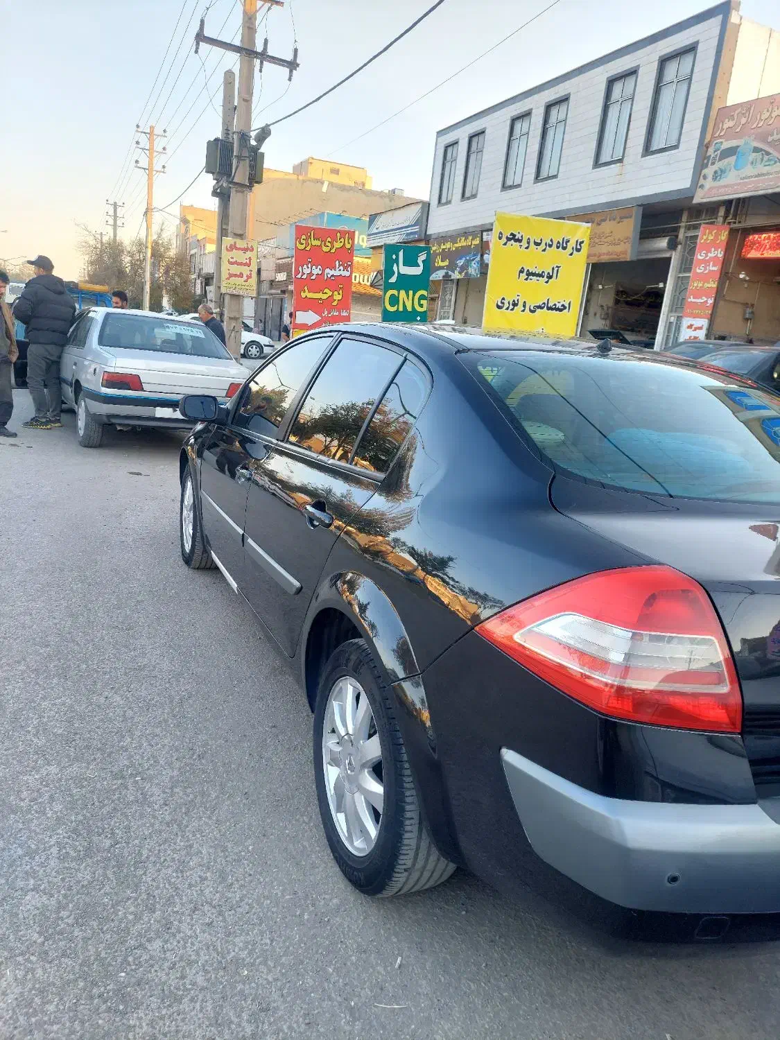 مگان ۲۰۰۰ اتومات|خودرو سواری و وانت|کرمانشاه, |دیوار