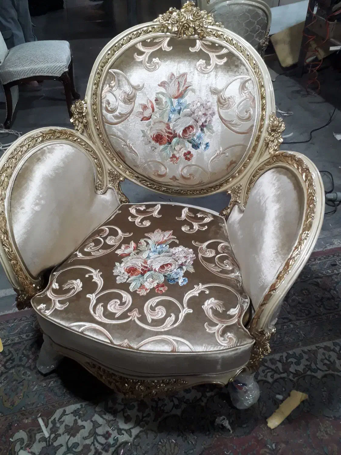 تعمیرات انواع مبلمان ومصنوعات چوبی|خدمات پیشه و مهارت|کرج, عظیمیه|دیوار