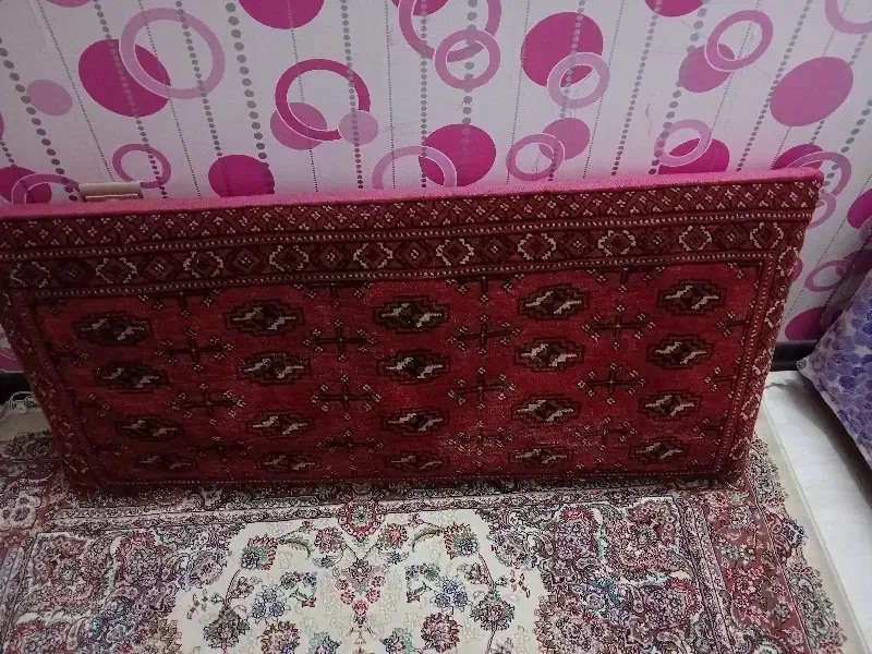 پشتی|پشتی|مشهد, کوه سنگی|دیوار