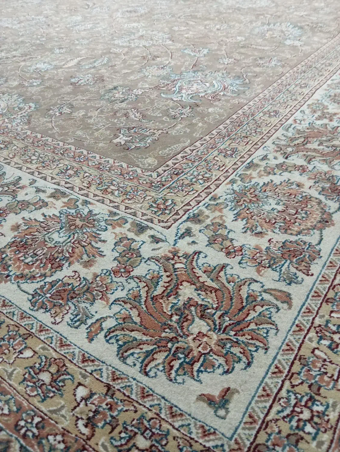 فرش ۱۲متری گردویی کرم|فرش|کرج, گلشهر|دیوار