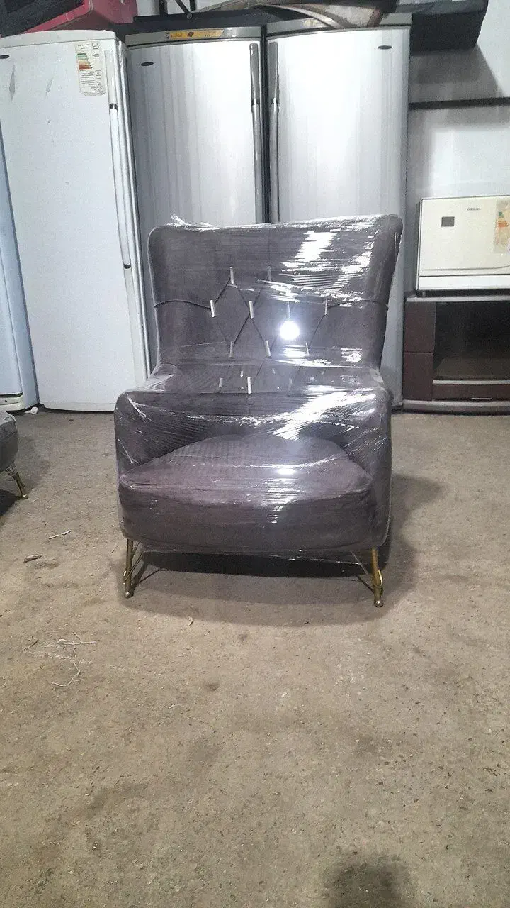 مبل ۷ نفره چستر شرکتی|مبلمان خانگی و میز عسلی|شاهین‌شهر, حافظ جنوبی|دیوار