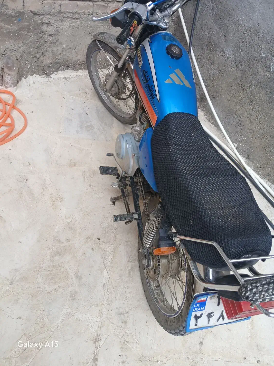 ۳طرف|موتورسیکلت|ماکو, |دیوار