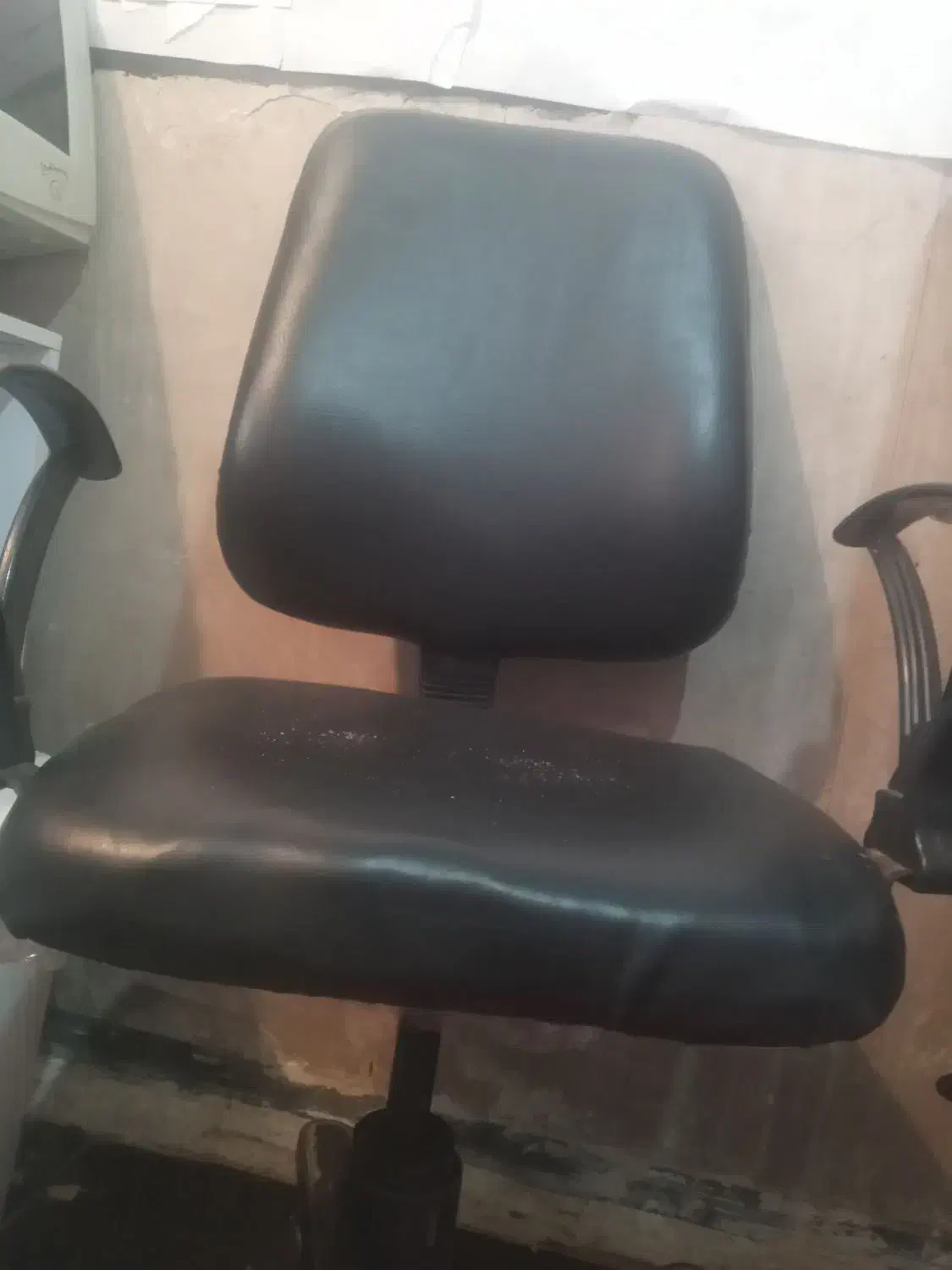 صندلی چرخ دار|میز تحریر و کامپیوتر|زاهدان, |دیوار