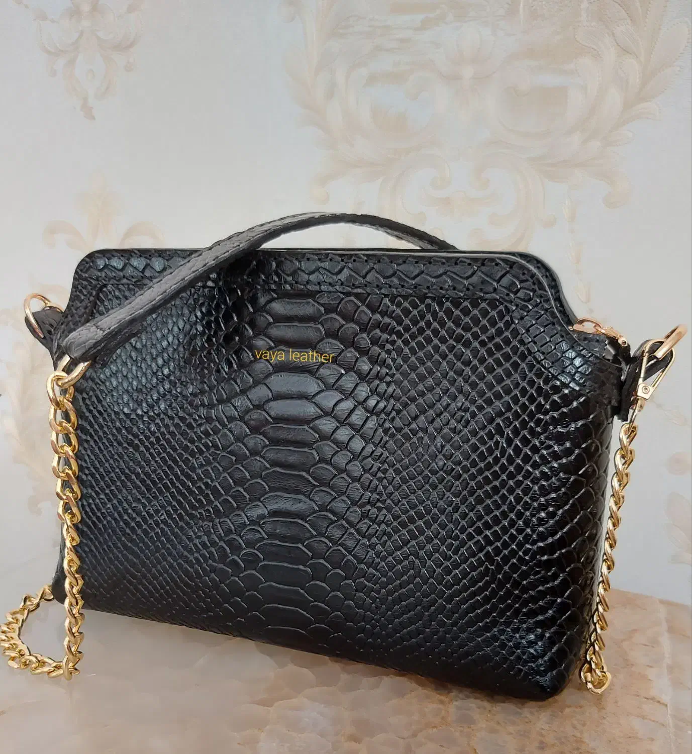 محصولات چرم طبیعی دست دوز|کیف، کفش، کمربند|تبریز, |دیوار