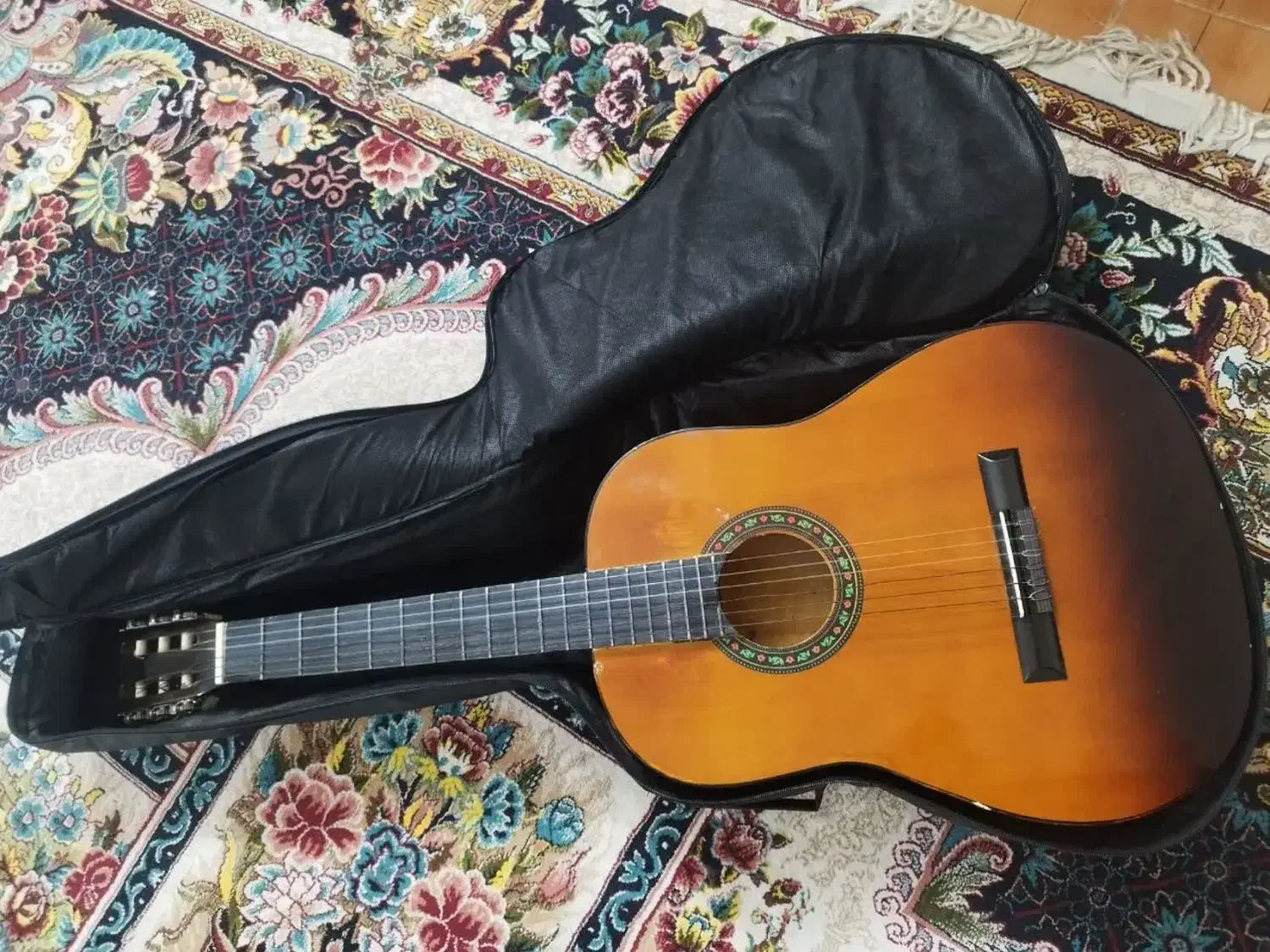 گیتار|گیتار، بیس، امپلیفایر|کاشان, ملک آباد|دیوار