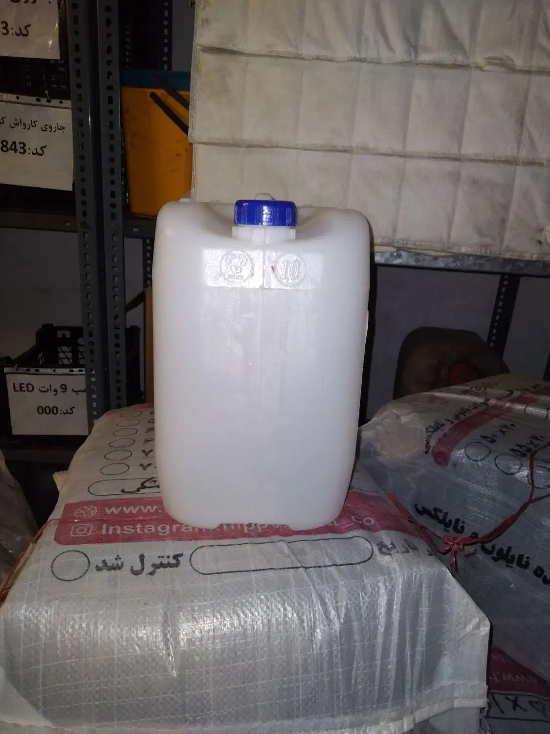 گالن ۱۰ لیتری مخصوص مواد شوینده و بهداشتی|ظروف نگهدارنده، پلاستیکی، یکبارمصرف|تبریز, |دیوار