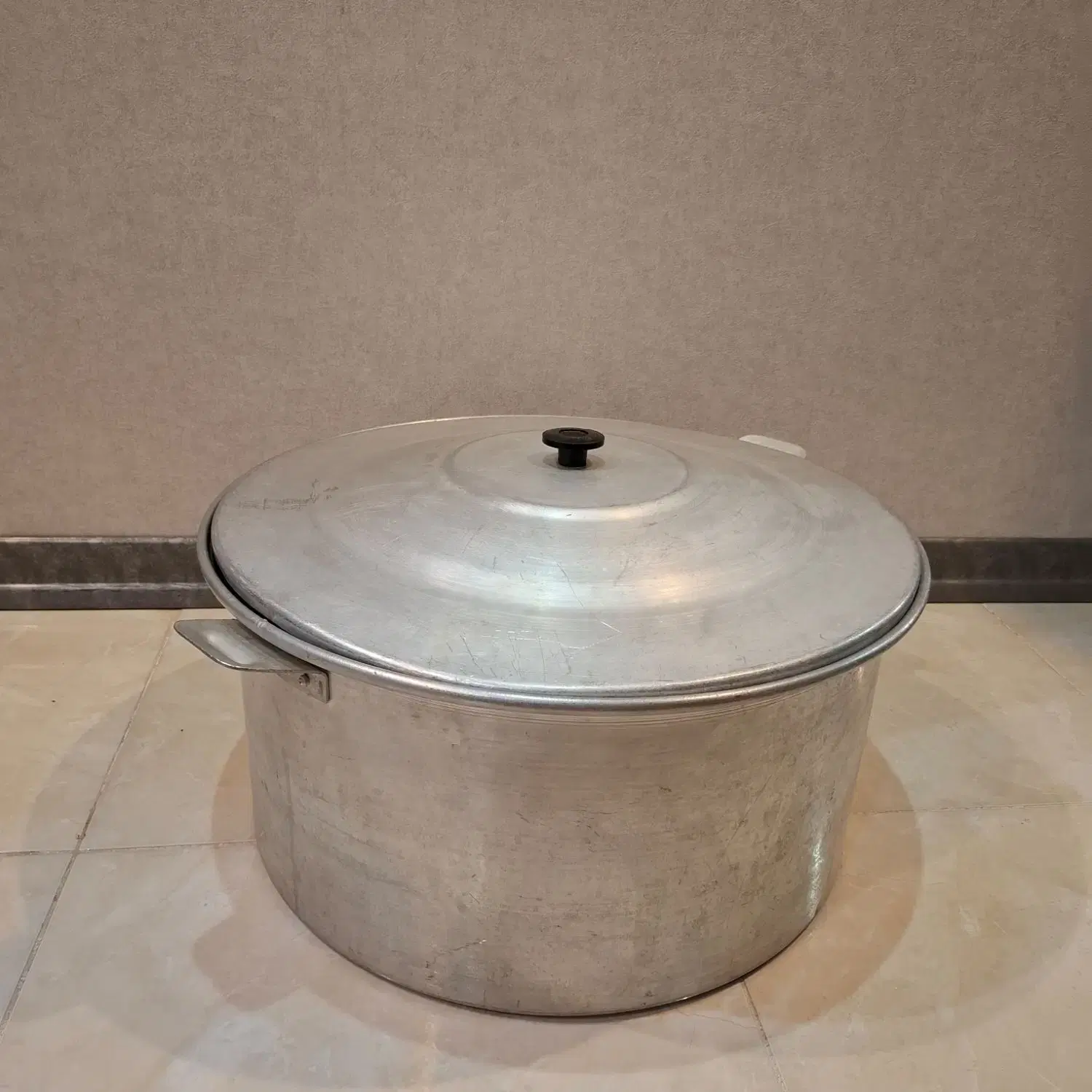 دیگ روحی|ظروف پختوپز|اصفهان, سنبلستان|دیوار