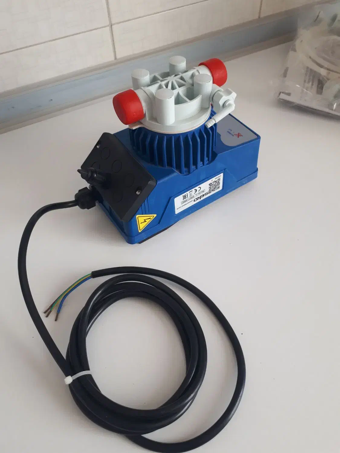 پمپ تزریق کلر خوراکی(کلریناتور)|ماشین‌آلات صنعتی|هشتگرد, شهرک بعثت|دیوار