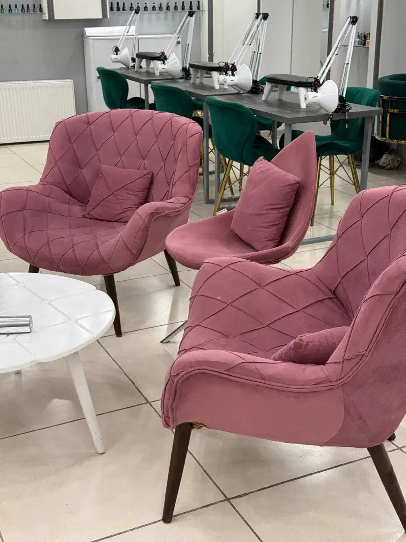 فروش وسایل سالن زیبایی به علت تغییر دکوراسیون|آرایشگاه و سالنهای زیبایی|یزد, |دیوار