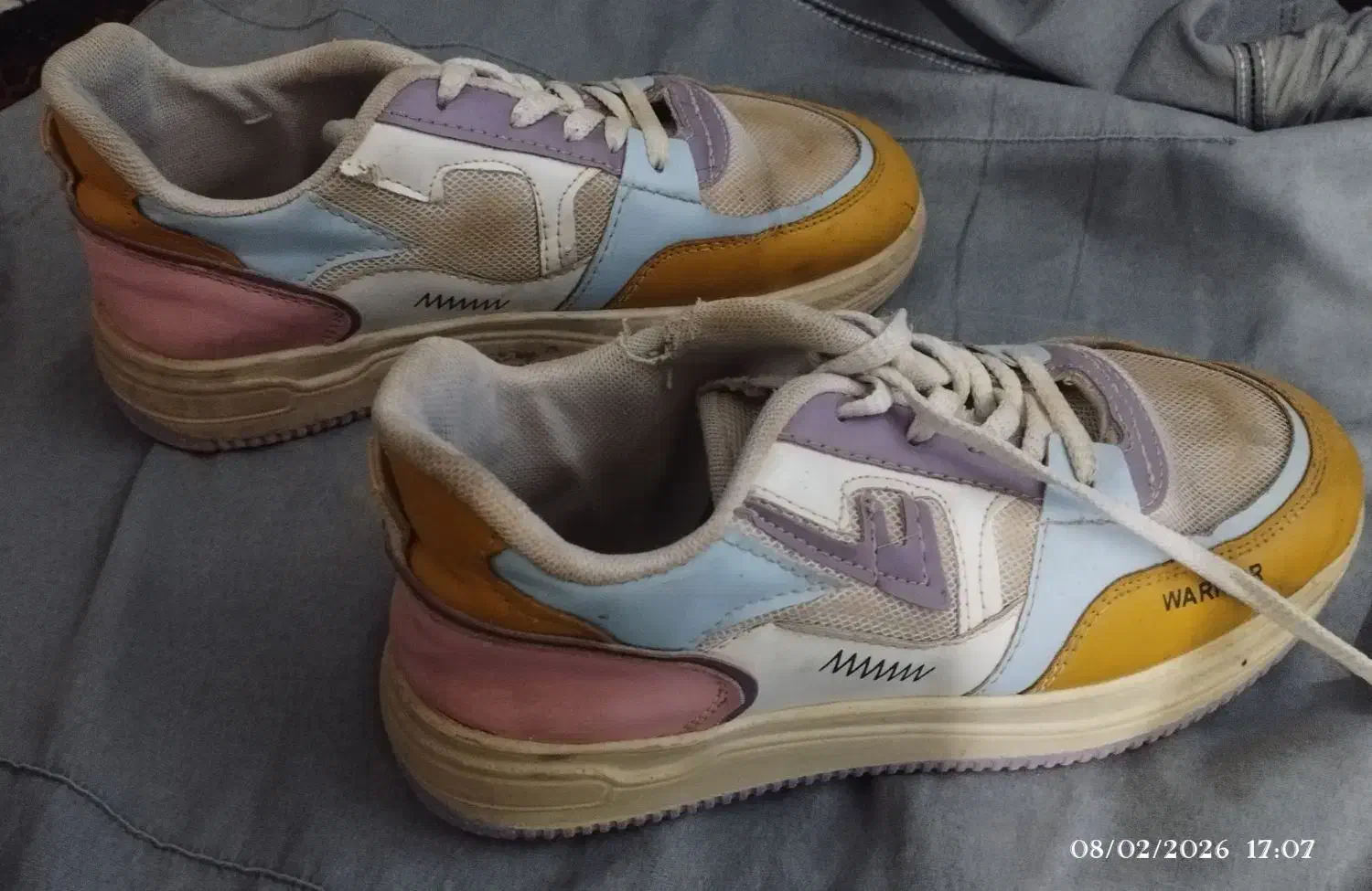 کفش|کیف، کفش، کمربند|زرند, |دیوار