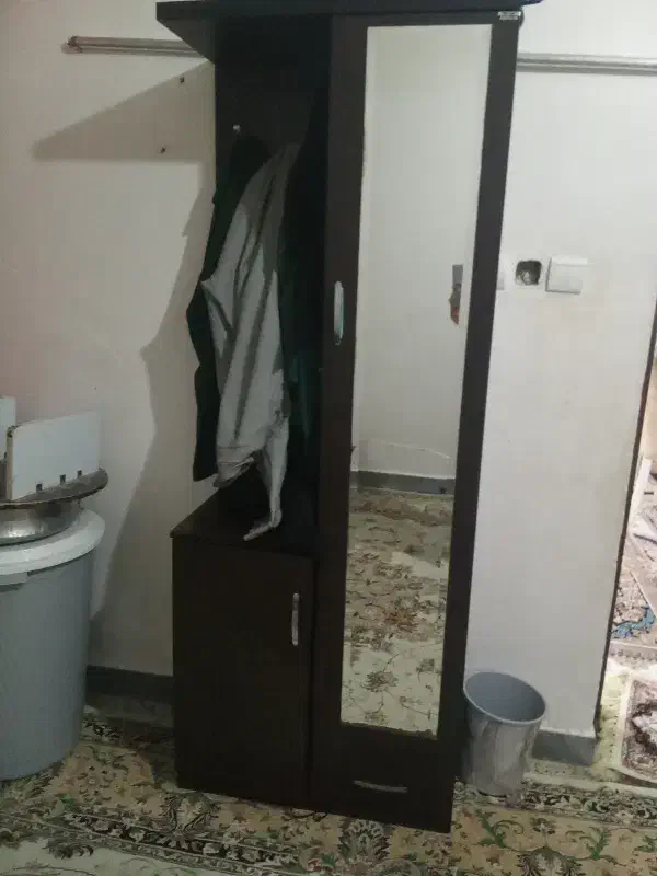 جاکفشی|جاکفشی، کمد، دراور|مسجد سلیمان, |دیوار