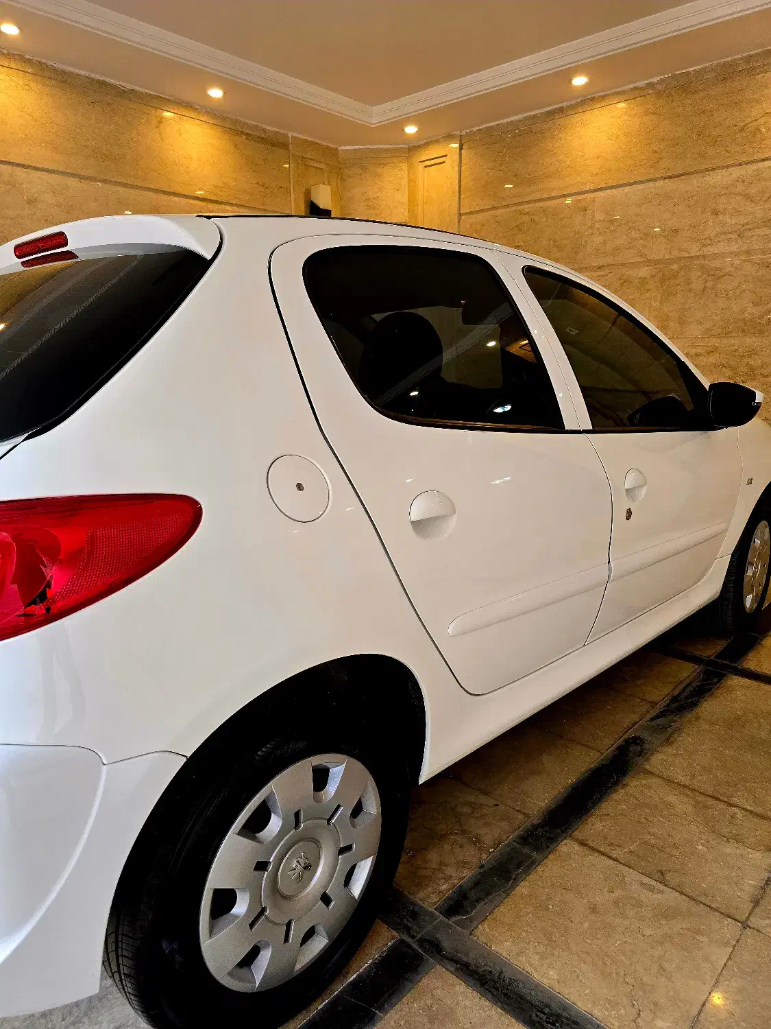 پژو ۲۰۷ سفید ۱۴۰۳ کم کار بدون رنگ TU5|خودرو سواری و وانت|مشهد, سید رضی|دیوار