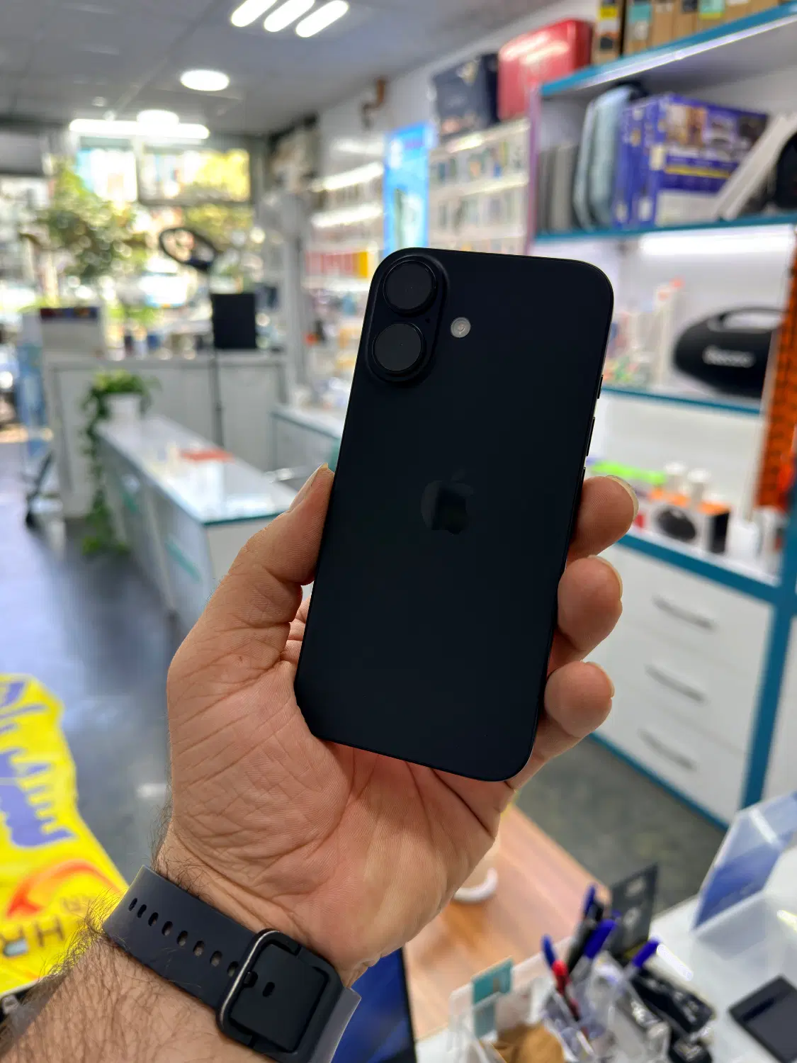 Iphone 16 128 دوسیم باتری صد سایکل ۹۷|موبایل|رشت, خمیران زاهدان|دیوار
