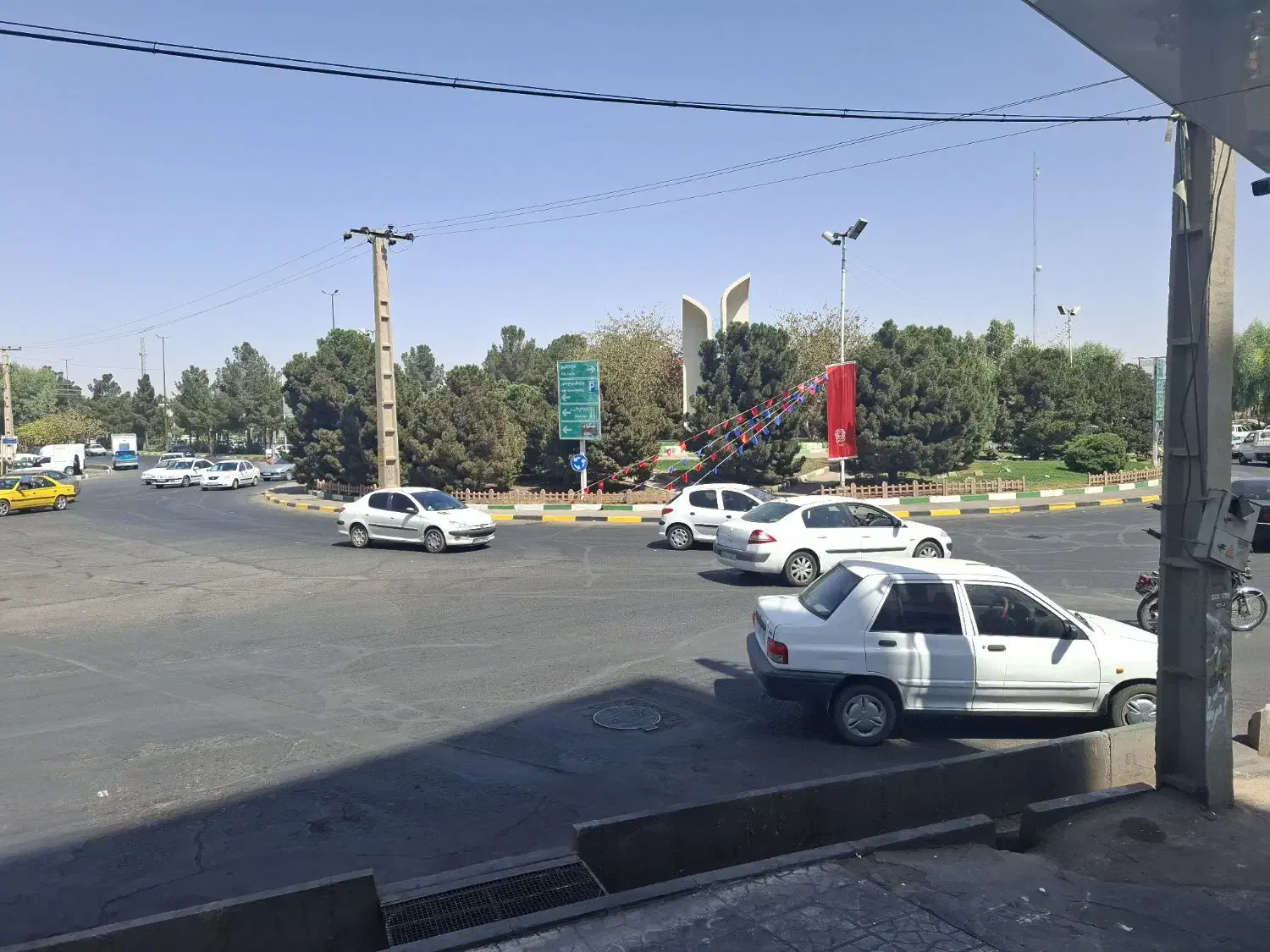 دو نفر نیروی اقاجهت کار در سوخاری کیلویی|استخدام خدمات فروشگاه و رستوران|قم, خاکفرج|دیوار