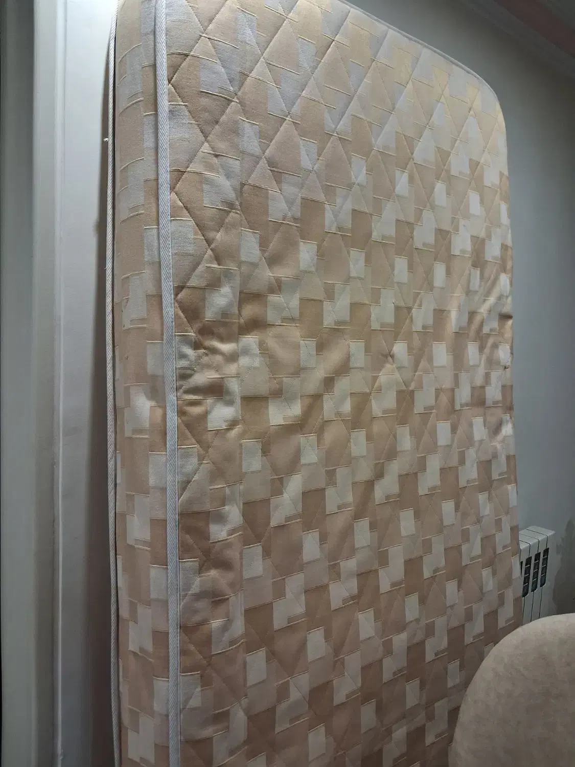 تخت خواب چوبی یک نفره با تشک خوشخواب|تخت و سرویس خواب|تهران, سازمان آب|دیوار