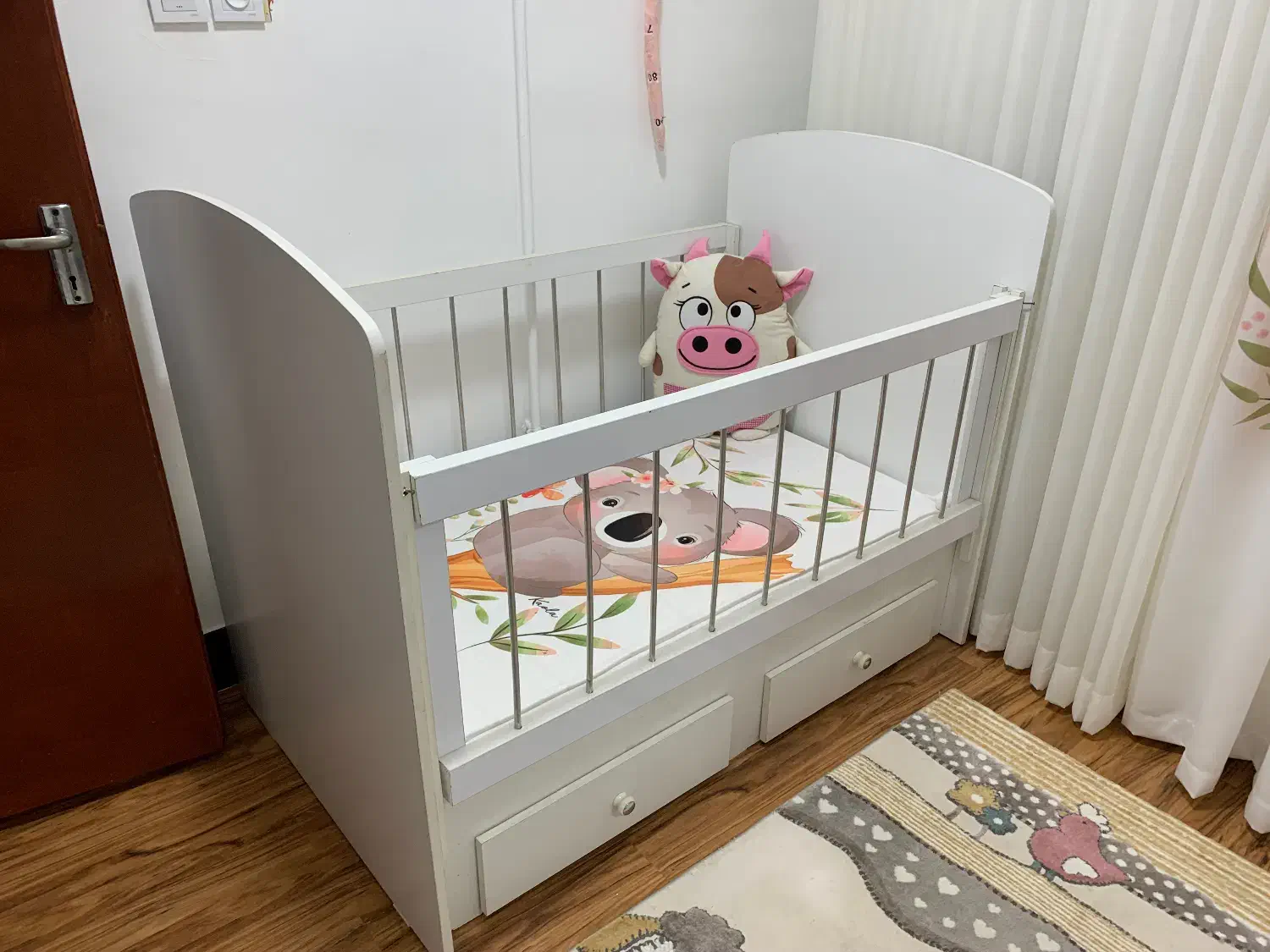 تخت کودک همراه رو تختی و تشک|تخت و صندلی بچه|فومن, |دیوار