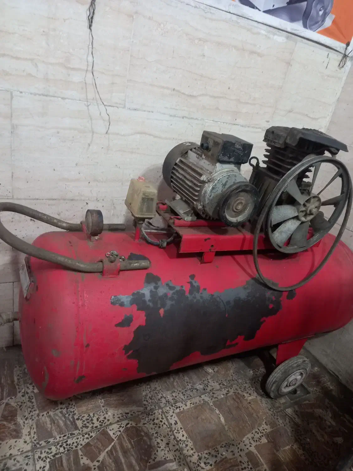 پمپ باد ۳فاز قوی ایتالیایی|ابزارآلات|رشت, لاکان|دیوار