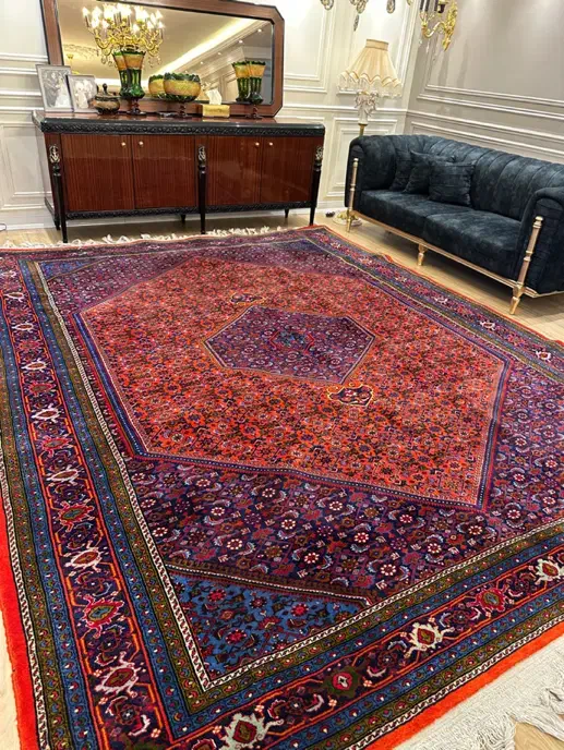 یک تخته ۱۲ متری دستبتف خاص|فرش|تهران, آبشار تهران (دریاچه)|دیوار