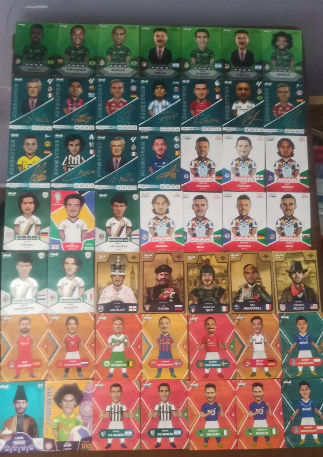 کیمدی|اسباب‌‌بازی|قائن, |دیوار