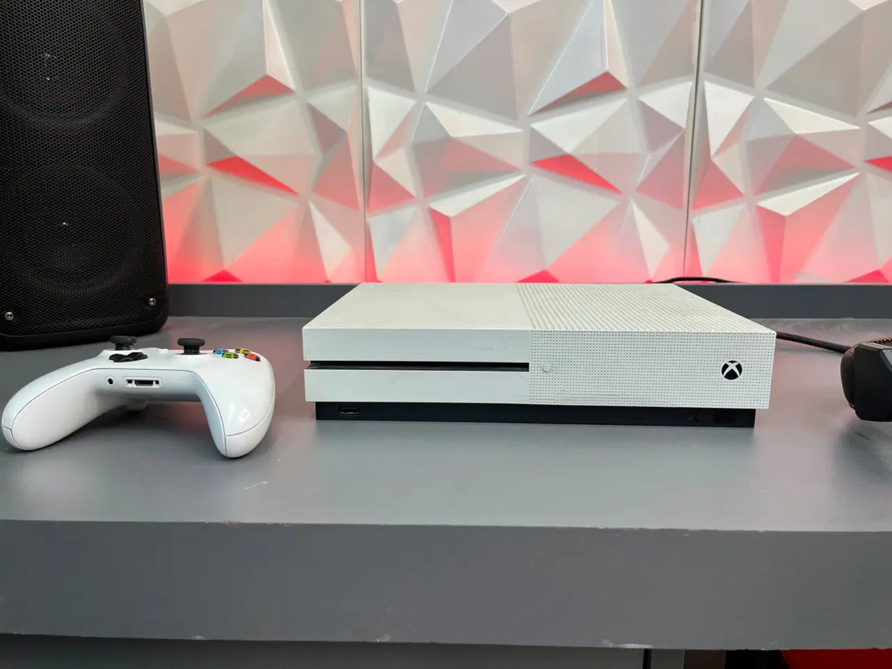 Xbox one s 1TB|کنسول، بازی ویدئویی و آنلاین|شیراز, شهرک پرواز|دیوار