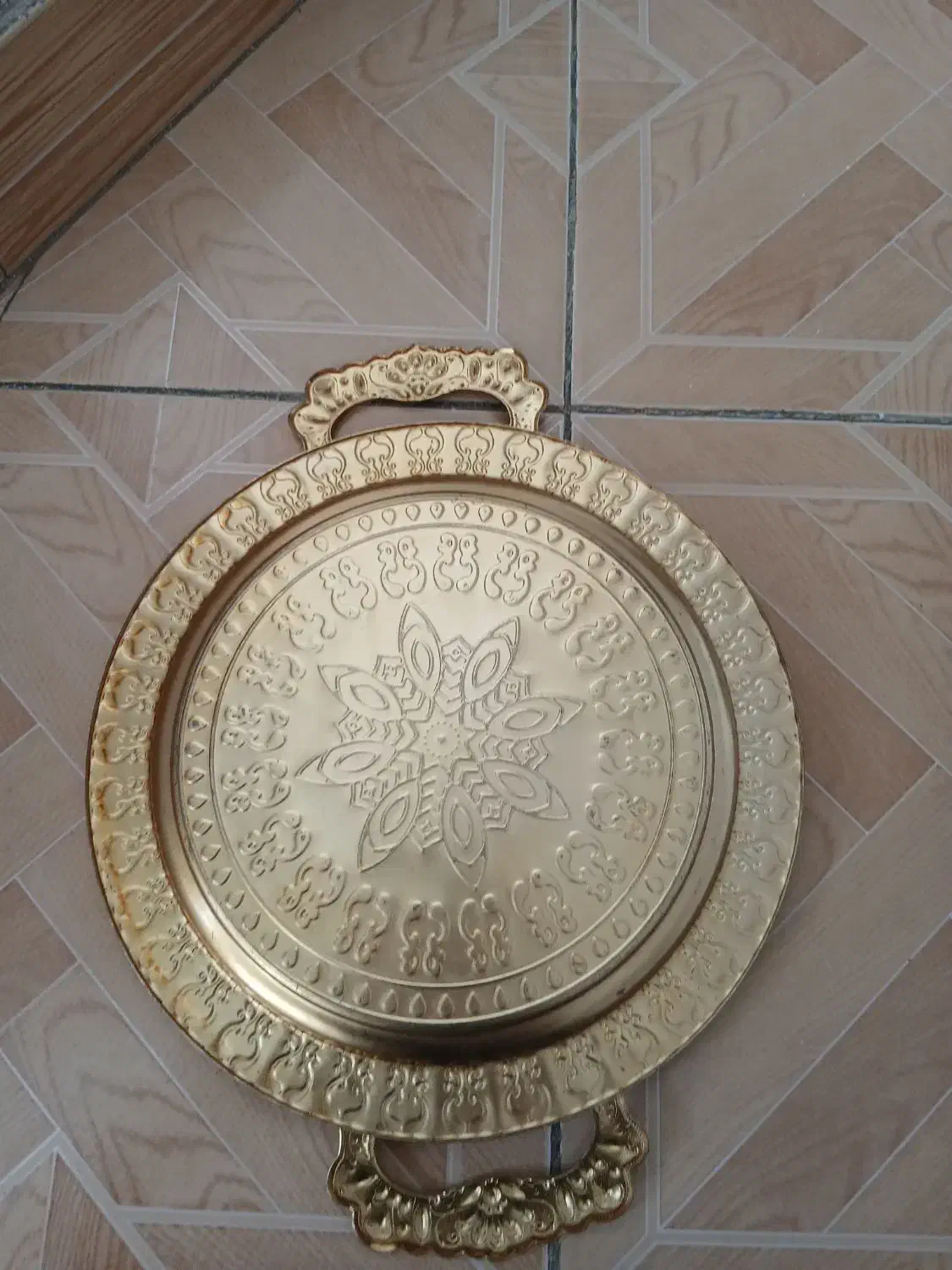 سینی طلایی|ظروف سرو و پذیرایی|اراک, |دیوار