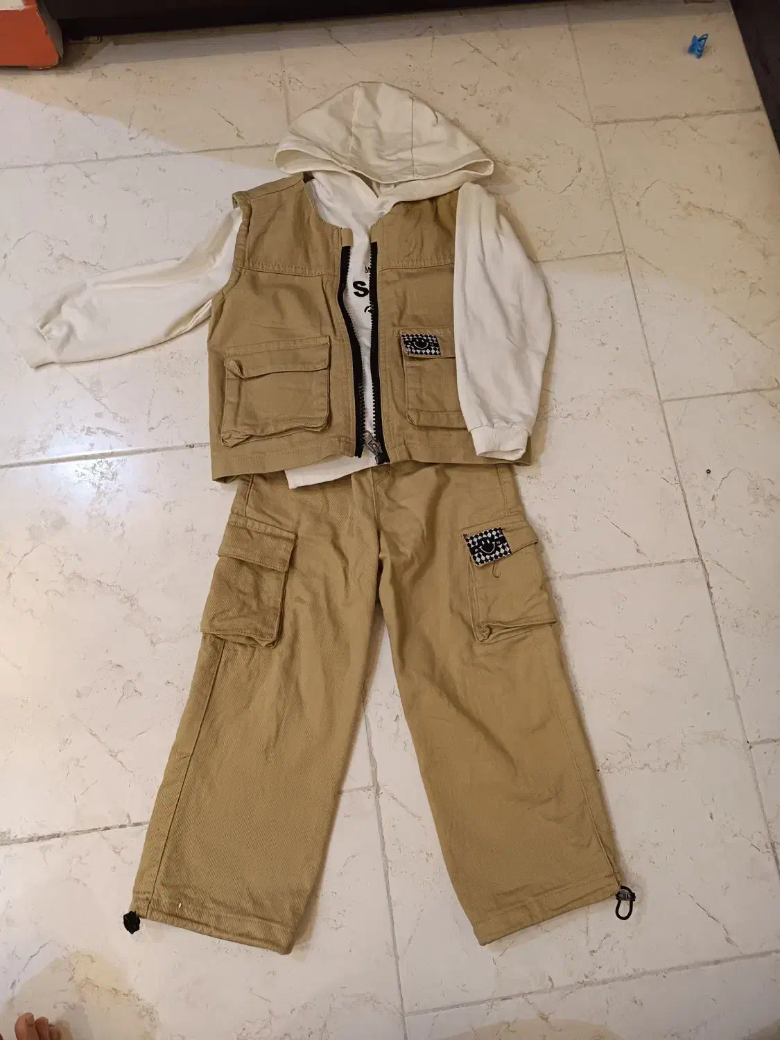 لباس بیرونی و خونگی 4تا6سال|کفش و لباس بچه|پردیس, فاز ۸|دیوار