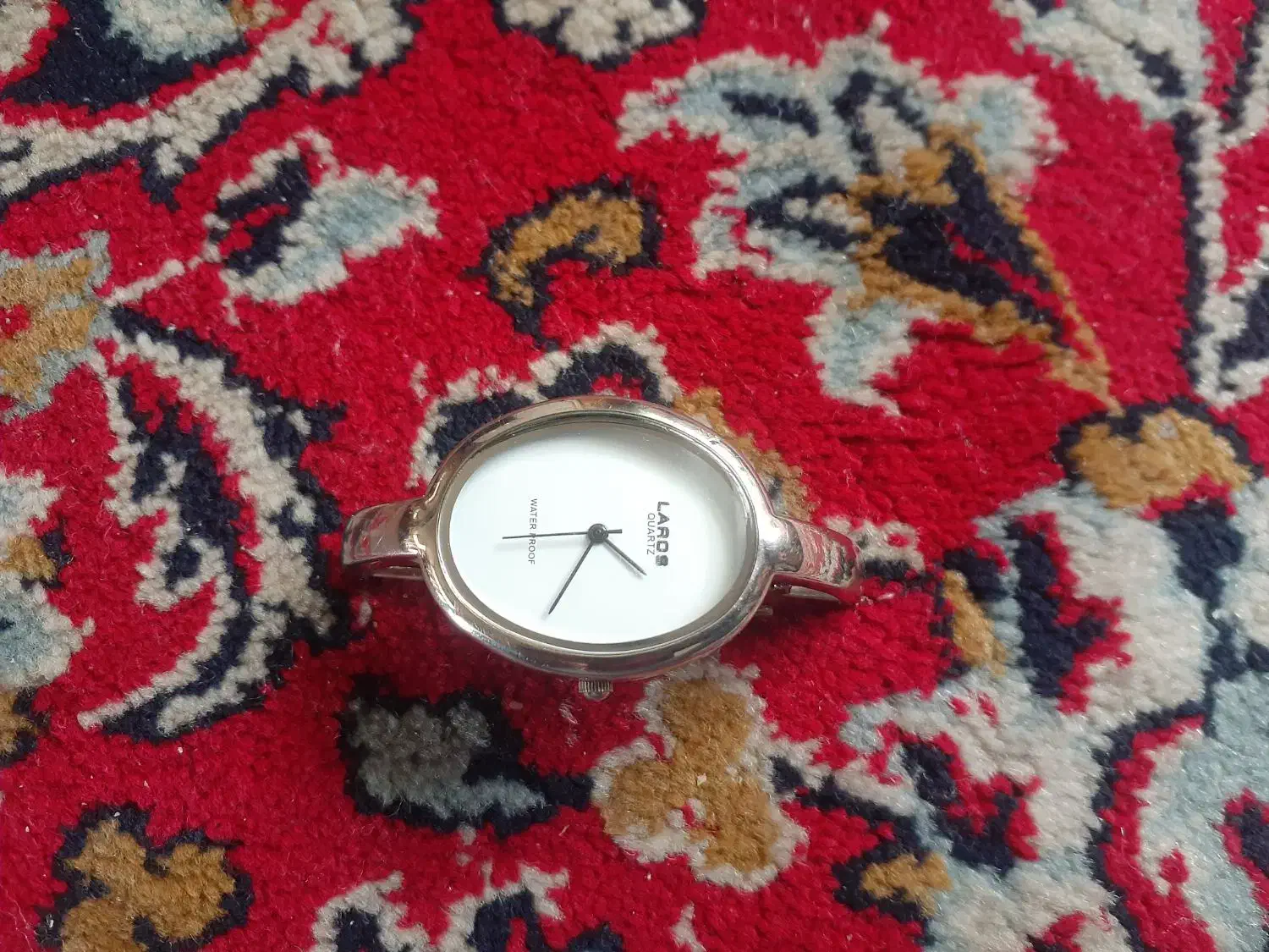 یک عدد ساعت نو|ساعت|بیرجند, |دیوار