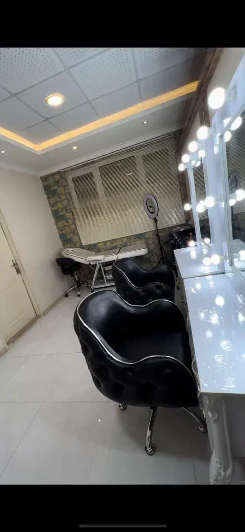 اجاره لاین در سالن زیبایی|اجارهٔ دفتر کار، اتاق اداری، مطب|رشت, گلباغ نماز|دیوار