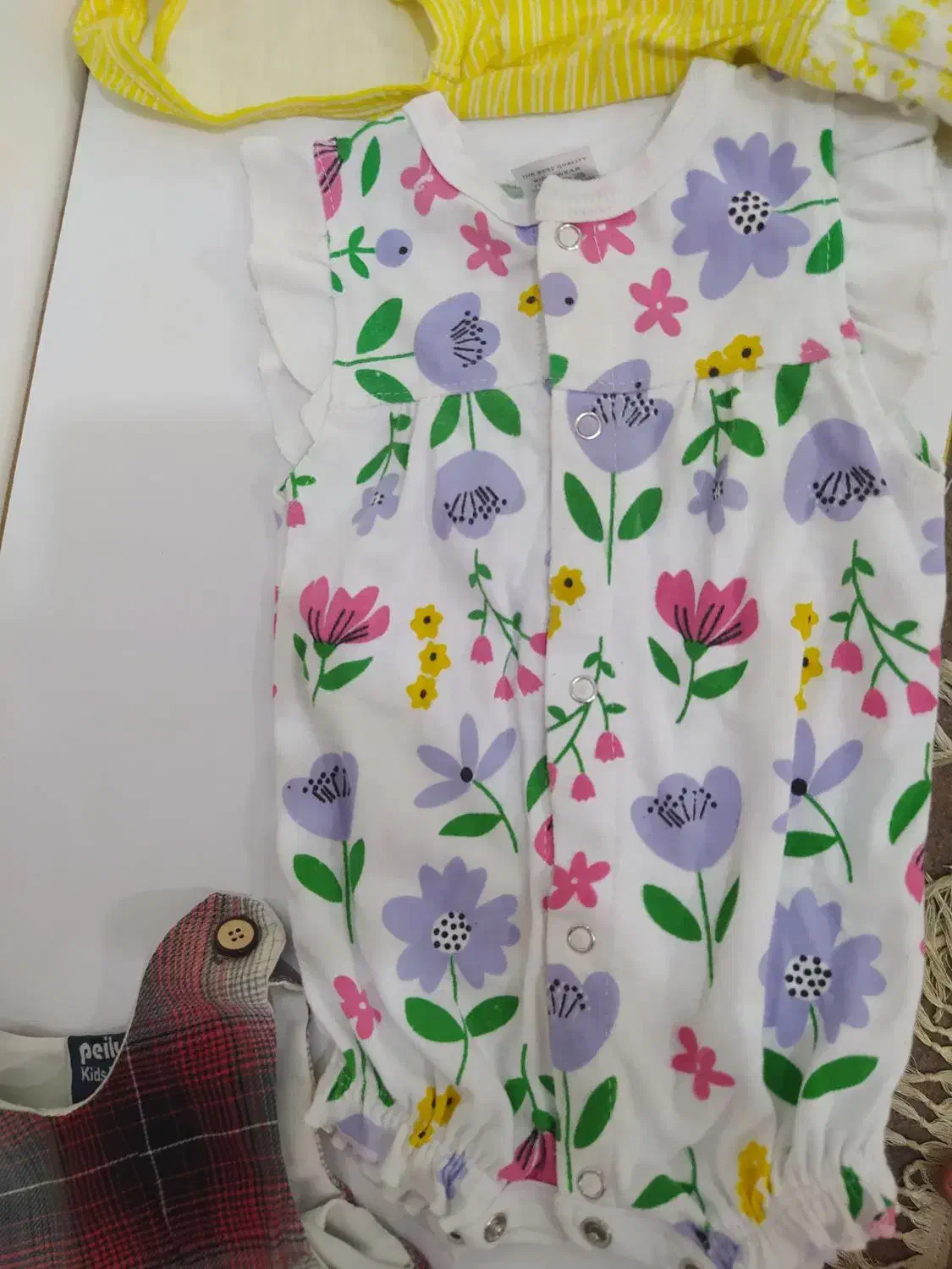 لباس بچه|کفش و لباس بچه|بروجرد, |دیوار