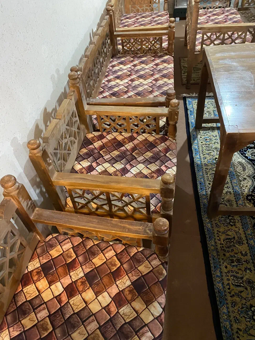 میز صندلی چوبی سنتی|میز و صندلی غذاخوری|اردبیل, |دیوار