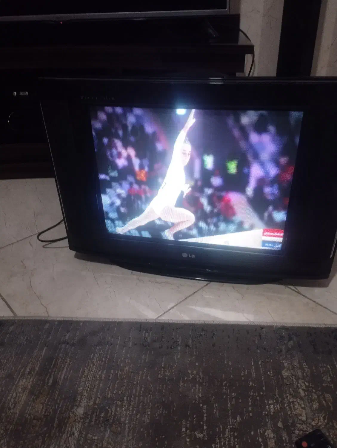 تلویزیون الجی تمیزقیمت ۸۰۰هزارتومان|تلویزیون و پروژکتور|جلین, |دیوار