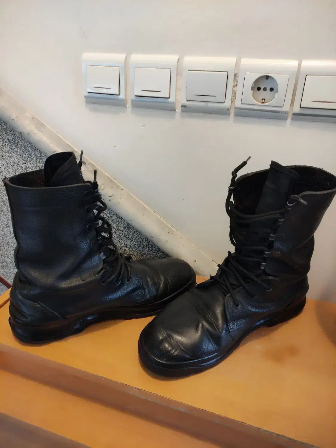 پوتین طبی‌ سبک|کیف، کفش، کمربند|نیشابور, فرح بخش|دیوار