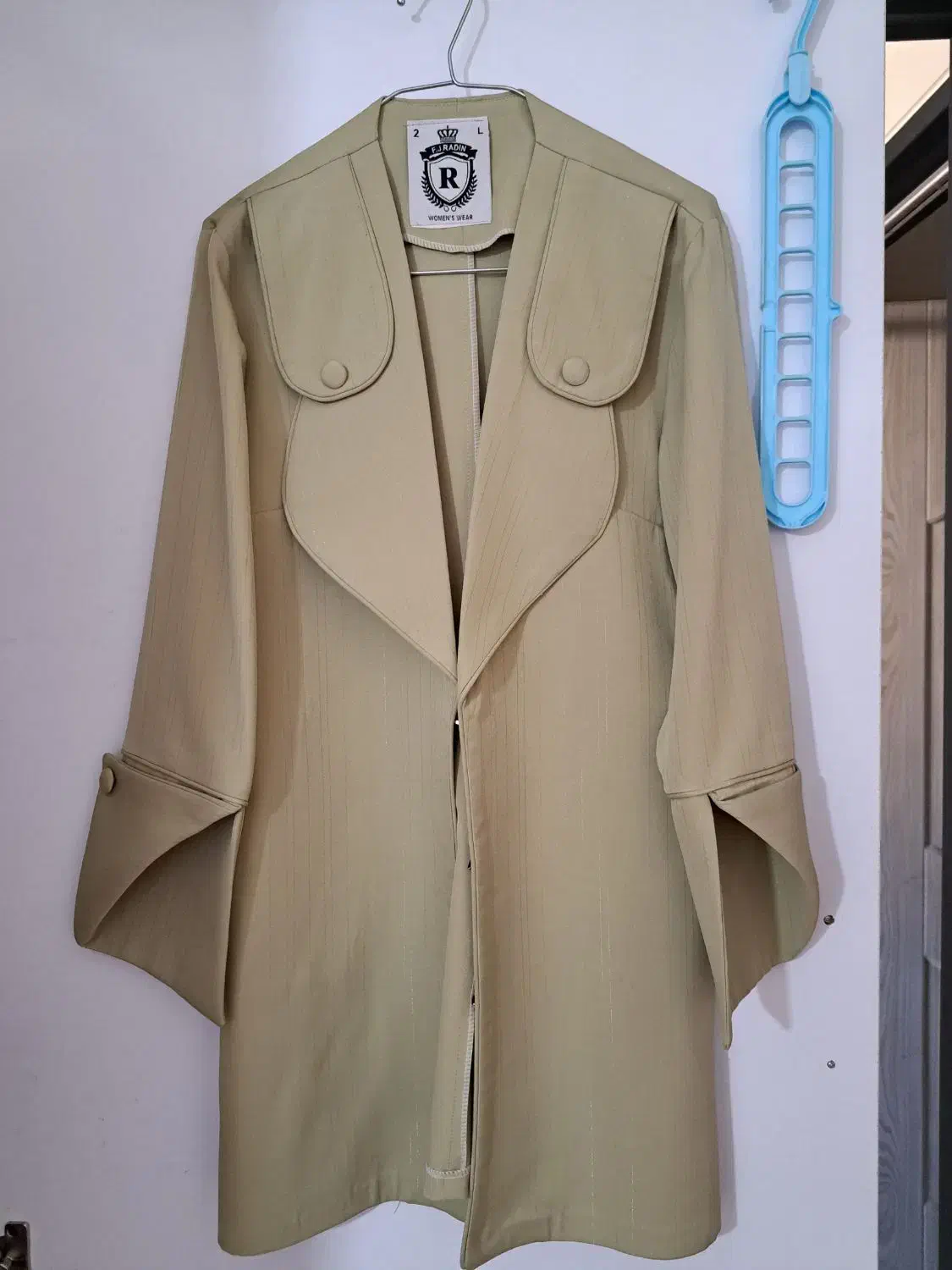 دو عدد مانتو|لباس|مشکین‌دشت, |دیوار