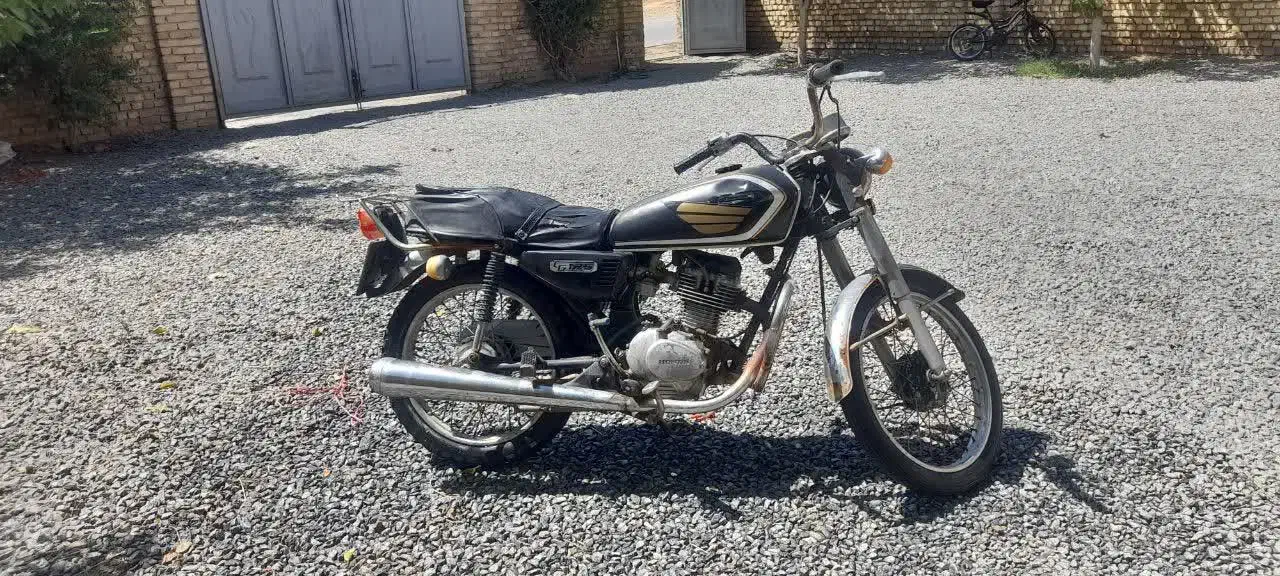 هندا ۱۲۵ سی جی|موتورسیکلت|اراک, |دیوار