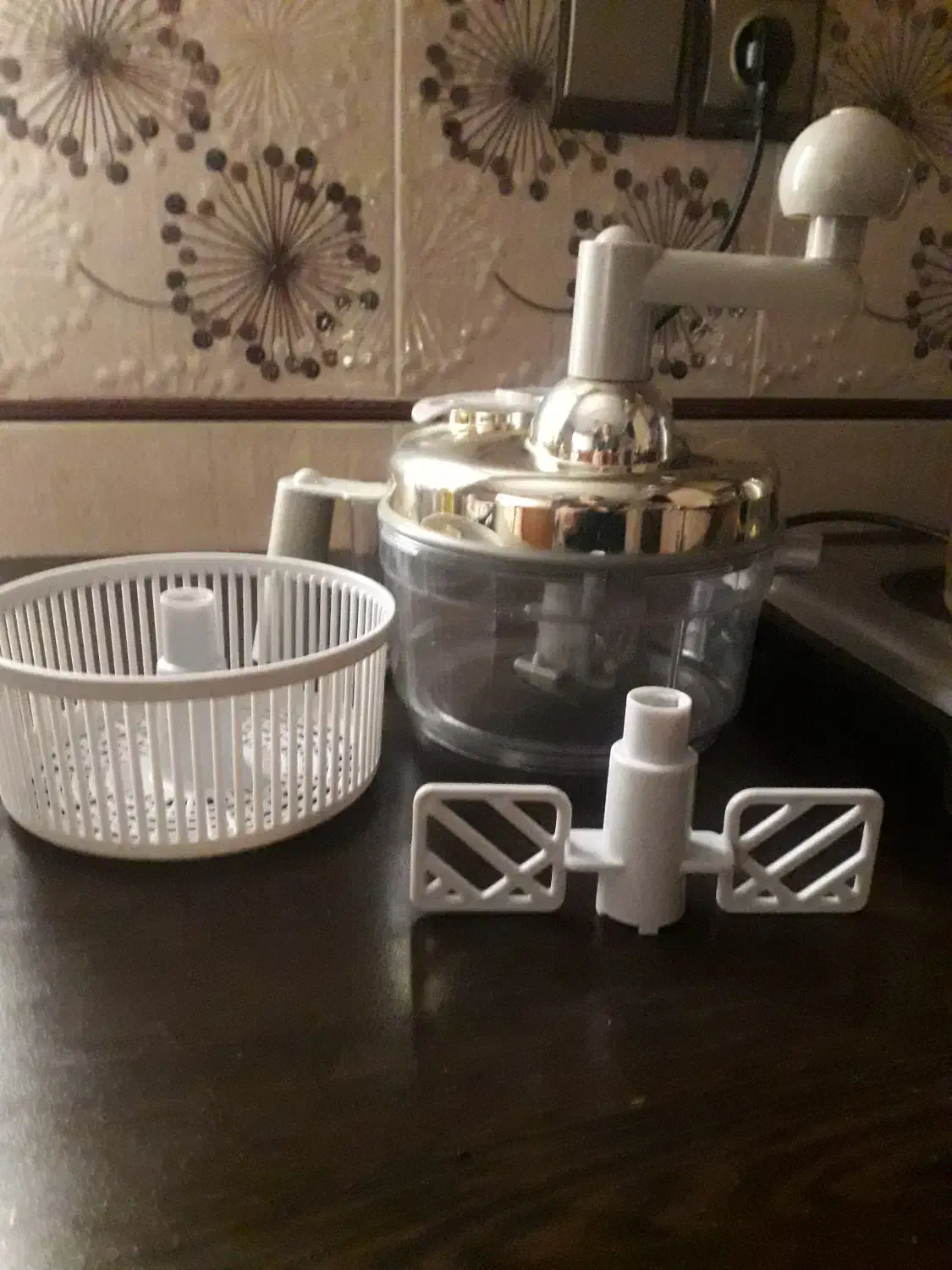 خردکن دستی|خردکن، آسیاب، غذاساز|قم, انسجام|دیوار