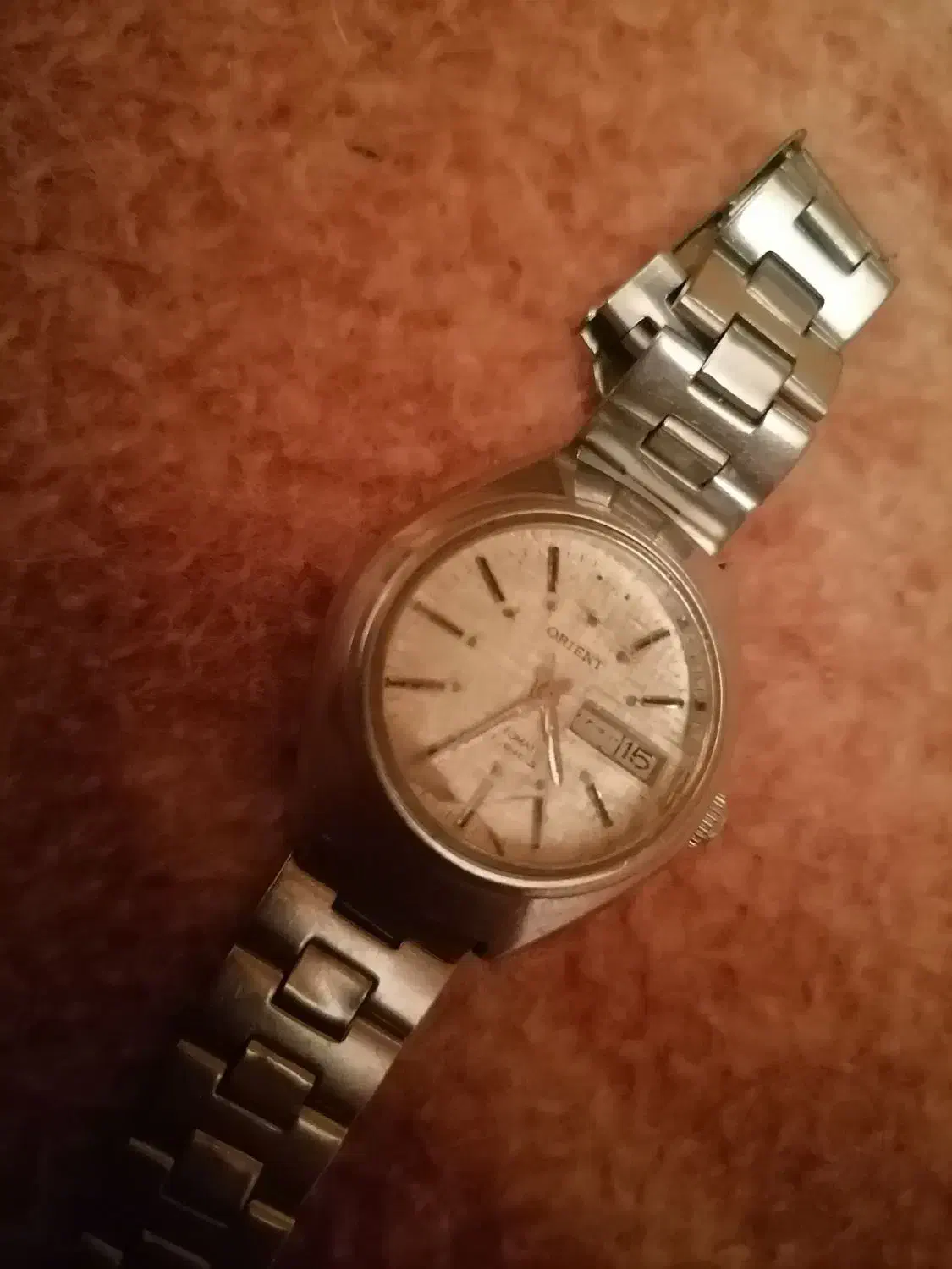 ساعت اورینت|ساعت|شهرکرد, |دیوار