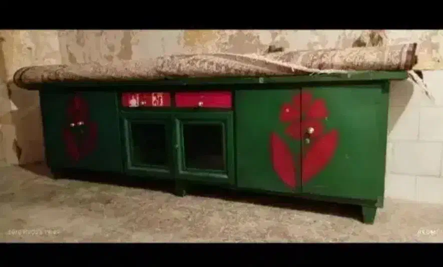 کمد|کلکسیون اشیاء عتیقه|لردگان, |دیوار