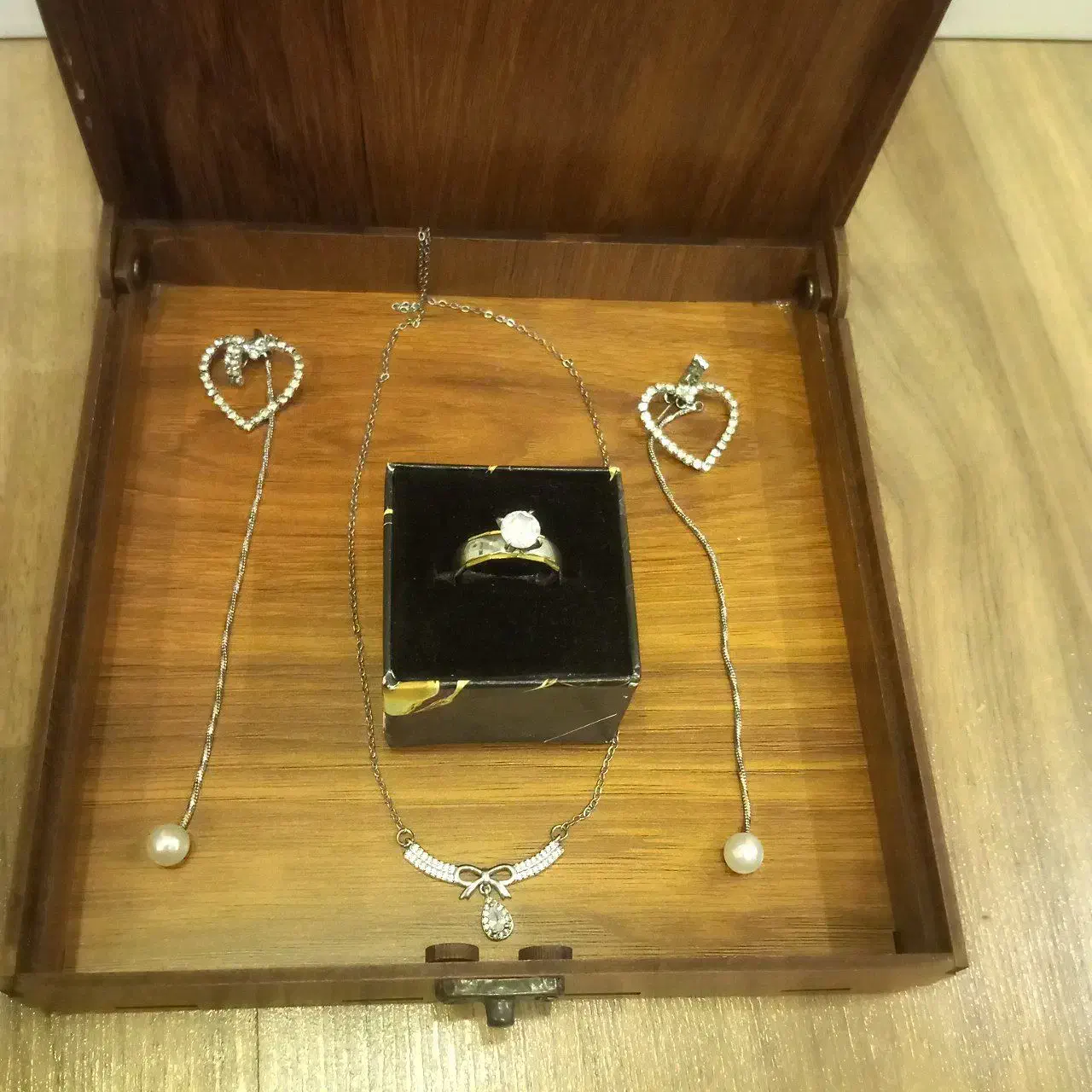 بدلیجات رنگ ثابت انگشتر ونیم ست|بدلیجات|اردبیل, |دیوار