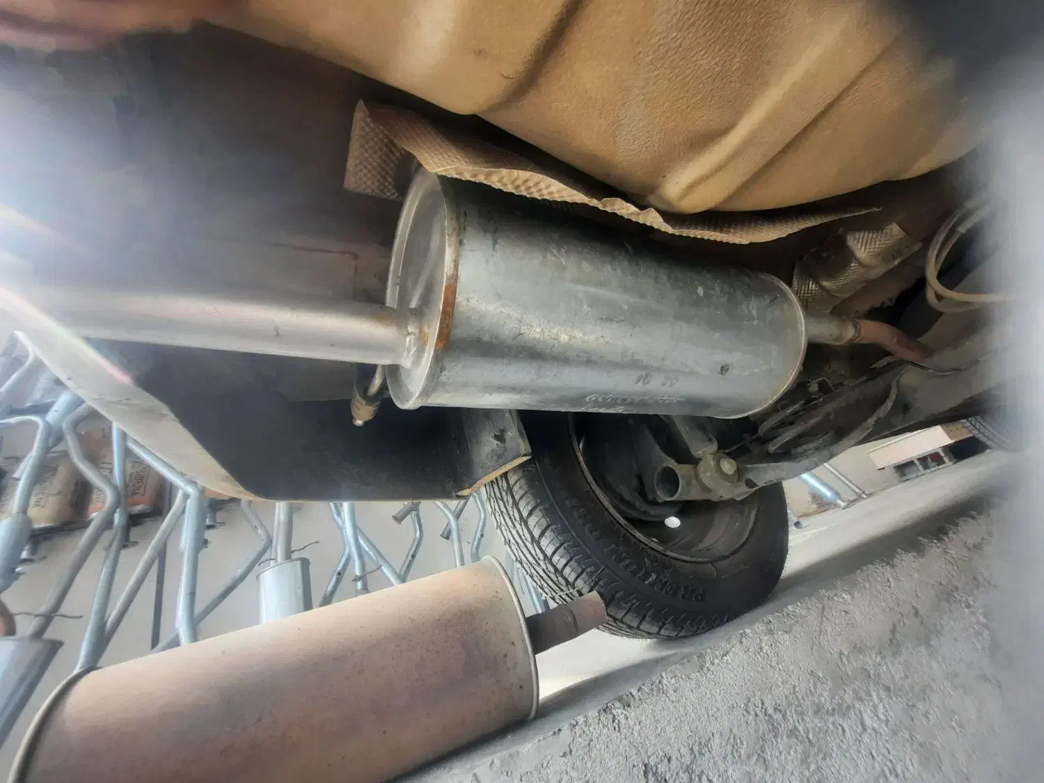 تعمیر و تعویض انواع اگزوز|خدمات موتور و ماشین|رشت, آتشگاه|دیوار