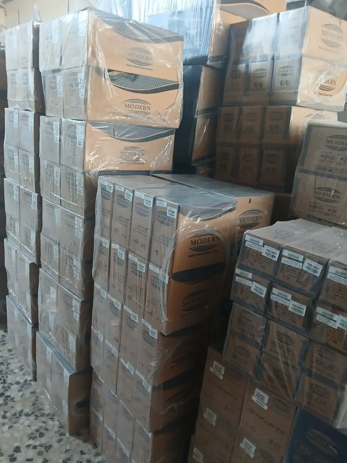 تکی به قیمت عمده سپر چراغ بدنه|قطعات یدکی و لوازم جانبی|اصفهان, حصه جنوبی|دیوار