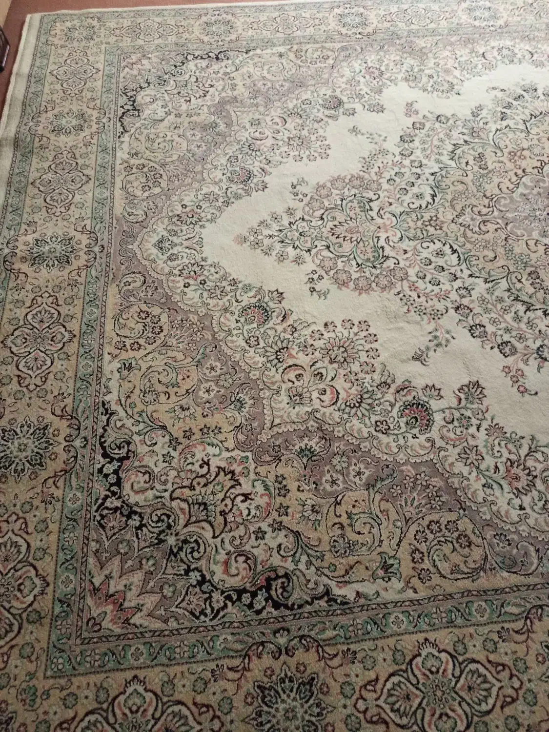 فرش ۱۲متری کرم رنگ|فرش|ملایر, |دیوار