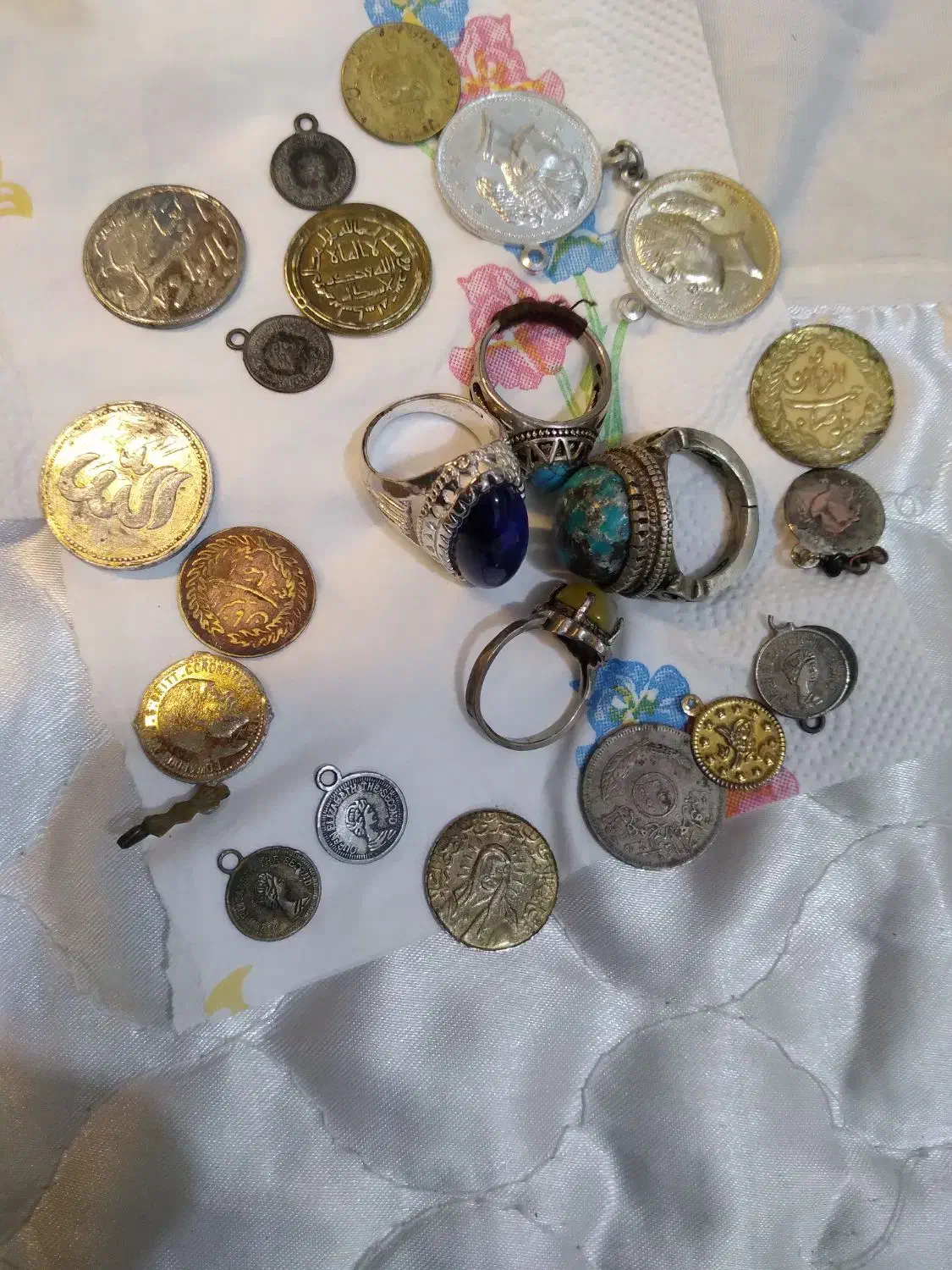 چهارعددانگشترقدیمی|کلکسیون اشیاء عتیقه|نجف‌آباد, جوزدان|دیوار