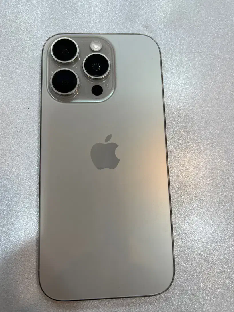 آیفون 16پرو|موبایل|تهران, دزاشیب|دیوار