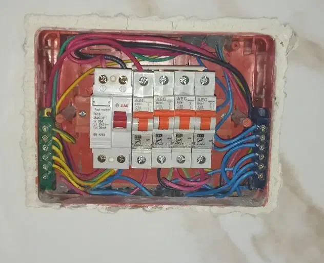 برق ساختمان|خدمات پیشه و مهارت|شیروان (خراسان), |دیوار