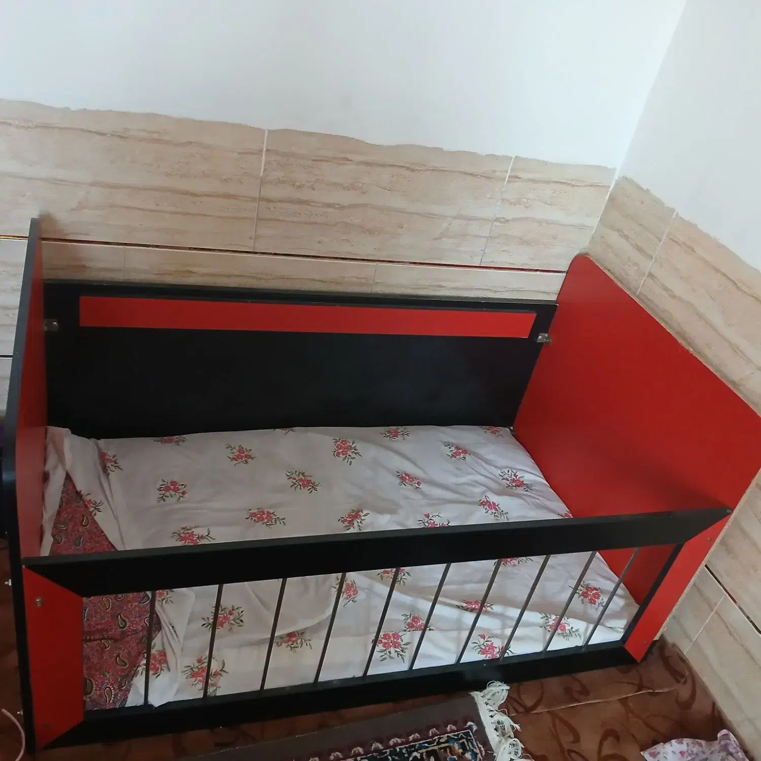 تخت کودک|تشک تختخواب|شیراز, دوکوهک|دیوار