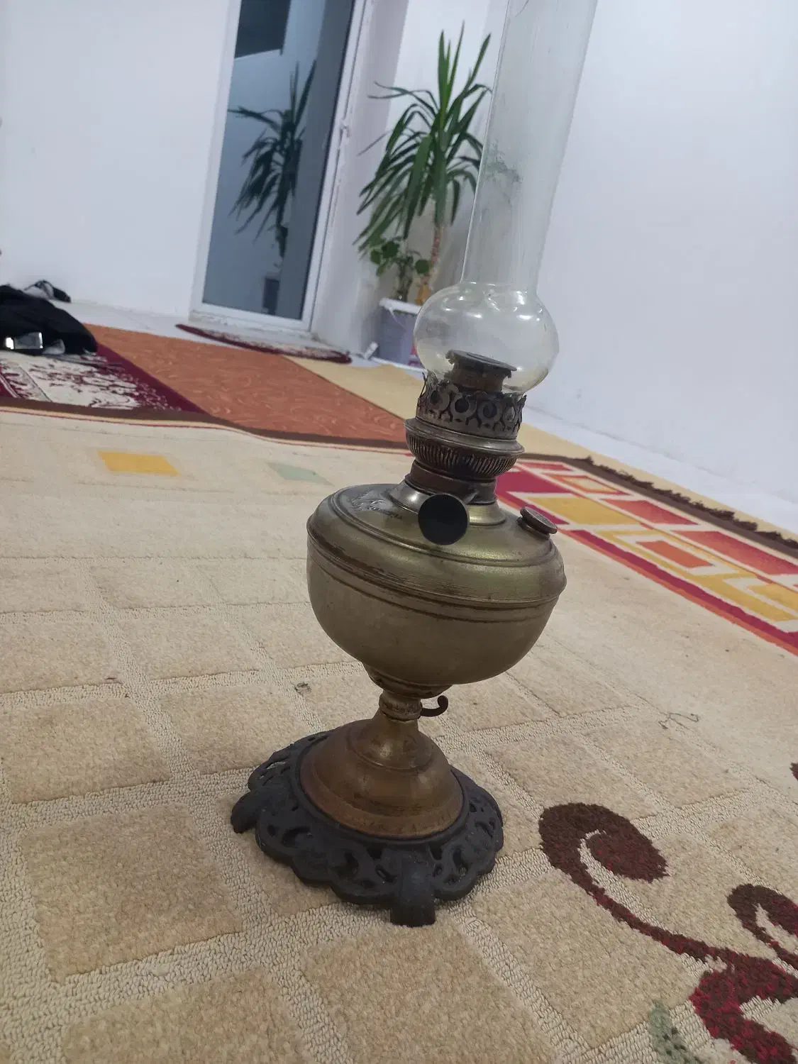 چراغ|کلکسیون اشیاء عتیقه|شهرکرد, |دیوار