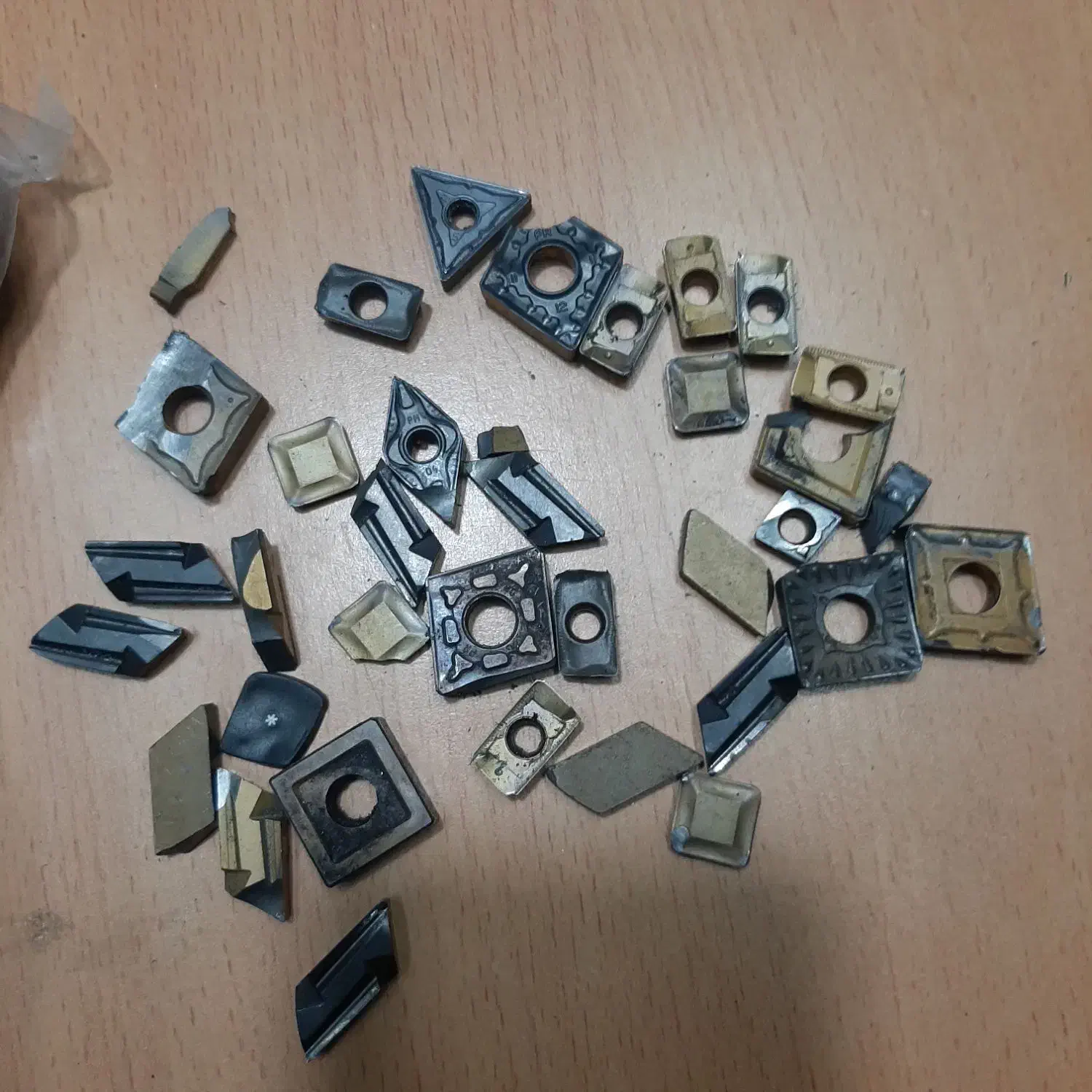 خریدار ضایعات الماس تراشکاری|خدمات پیشه و مهارت|هشتگرد, هشتگرد قدیم|دیوار