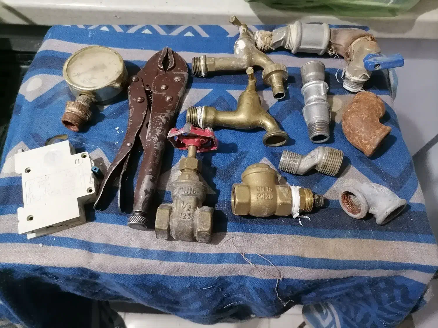 فروش شیر آب برنجی|مصالح و تجهیزات ساختمان|مشهد, یوسفیه (شهرک غرب)|دیوار