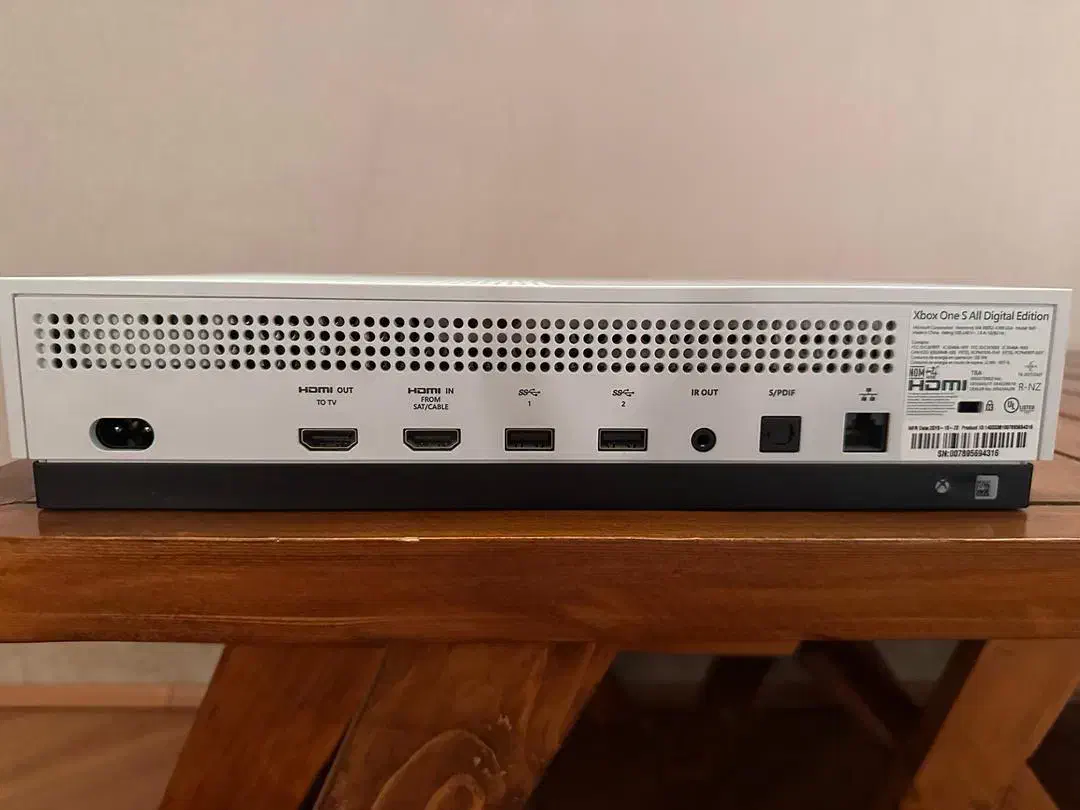 ایکس باکس وان اس ۱ ترابایت|کنسول، بازی ویدئویی و آنلاین|شیراز, دانشگاه شیراز|دیوار